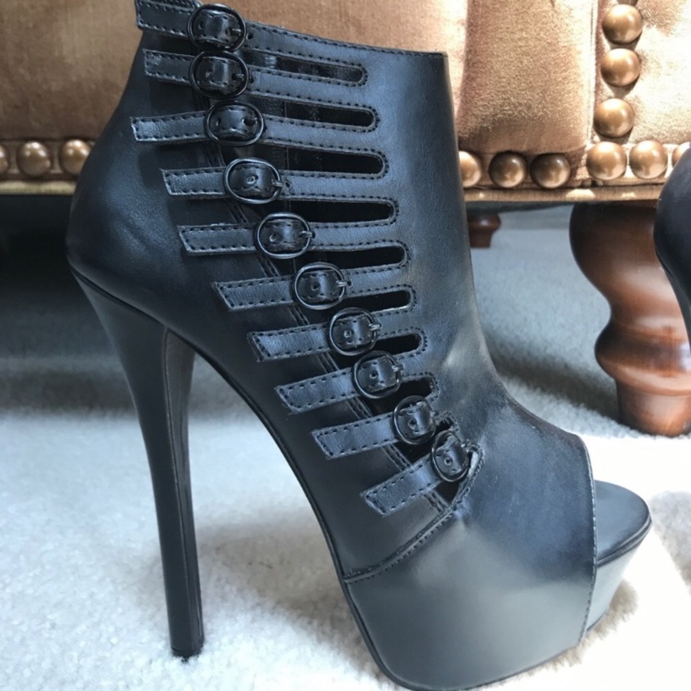 Shi by Journey platform high heels